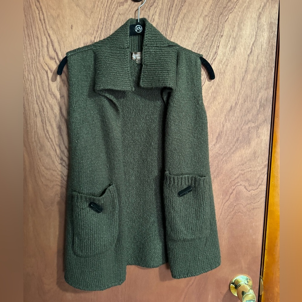 Figwood Green Knit Vest with pockets